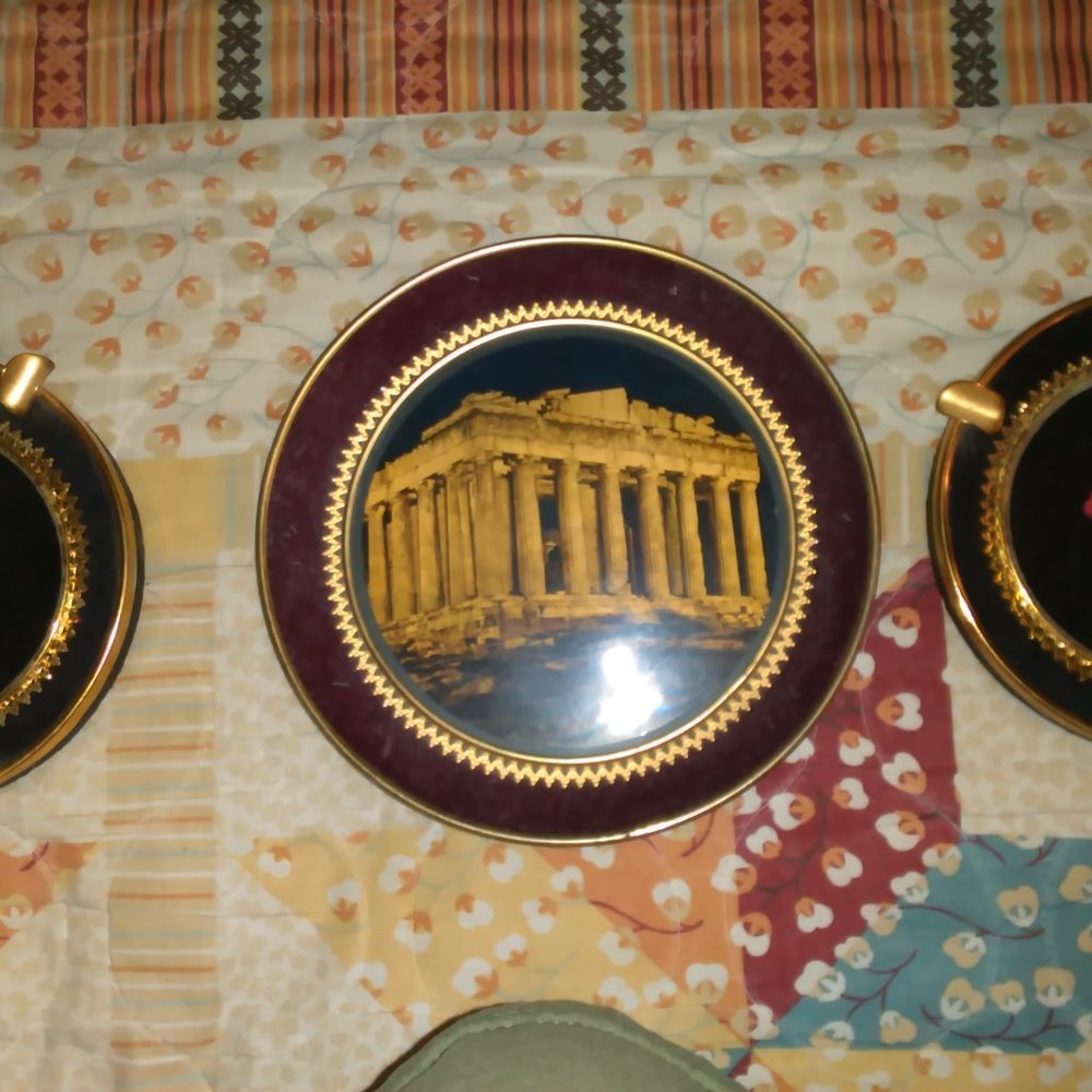 Two roses and The Parthenon